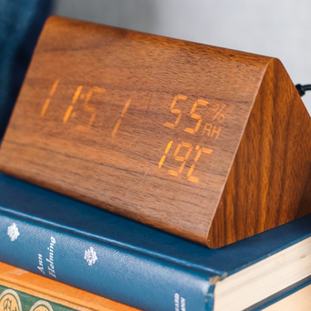 1660741878_Wooden Digital Clock_07